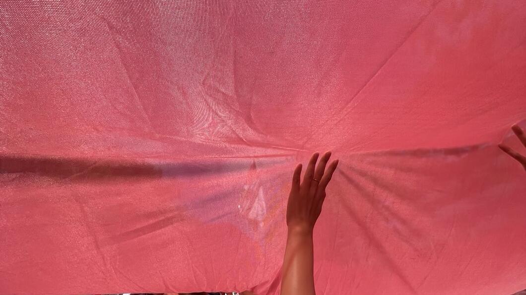 Groot rood spandoek