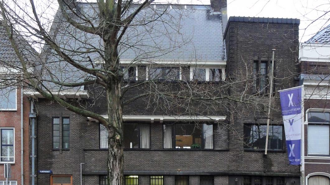 Vooraanzicht van het Verzetsmuseum in Gouda